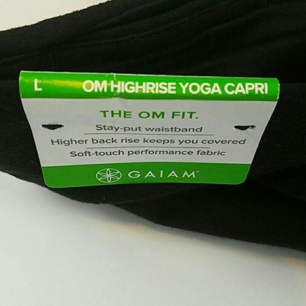 Gaiam yoga capri NWT - Picture 4 of 5